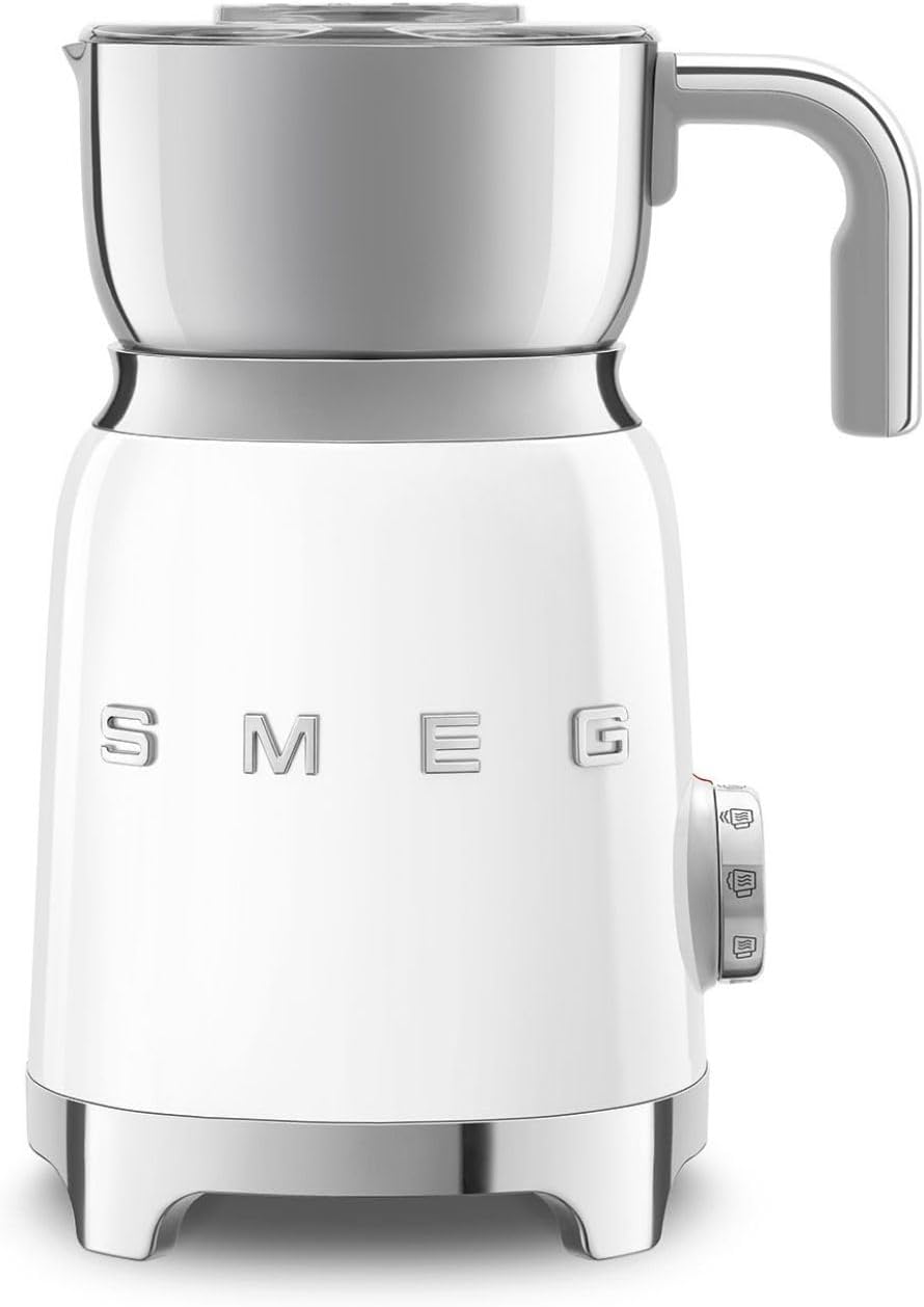 Smeg, Montalatte Multifunzione MFF11WHEU, con Sistema ad Induzione, 6 Programmi Preimpostati, Una funzione Manuale, Caraffa Removibile da 600 ml, Tappo Misuratore, Avvolgicavo Integrato, 500W, Bianco(Standard/Bianco)